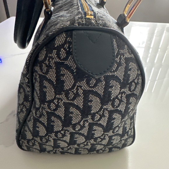 Bag - Picture 2 of 9